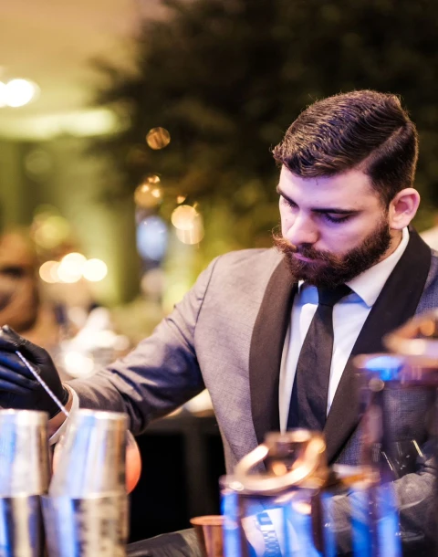 Barbox Bartender preparando coquetel